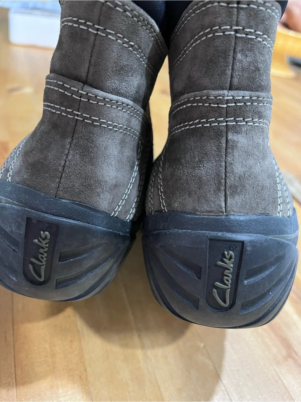 8.5 Clarks Muckers Waterproof Ankle Boots Womens Olive Suede Rain Barn Snow Warm